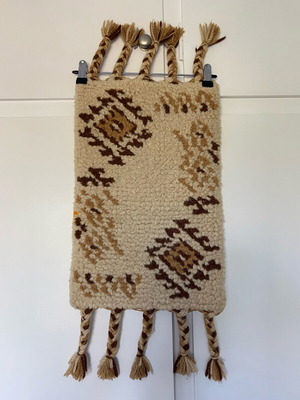 Vintage wool rug in like new condition 46x30cm