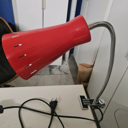 Desk lamp HD 712 like new, red with clip