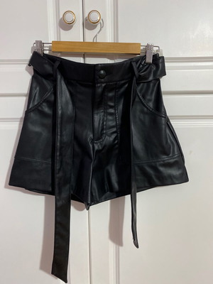 Zara leather shorts used with inner lining