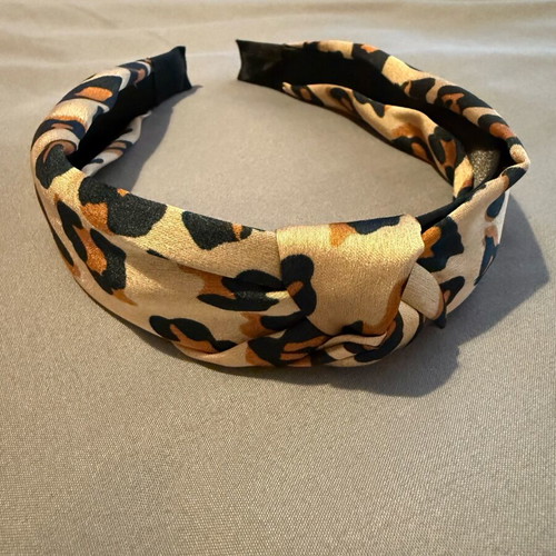 Mango hairband like new, leopard modern design