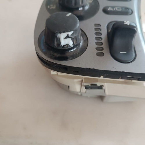 Honda S2000 '01-'09 A/C controls used, good condition
