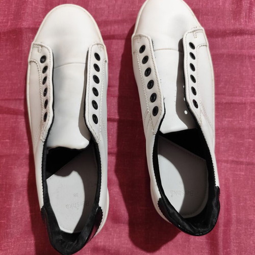 Bershka leather women's sneakers used, size 38, white without laces