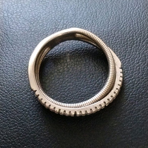 925 ring like new, silver with white zirconia