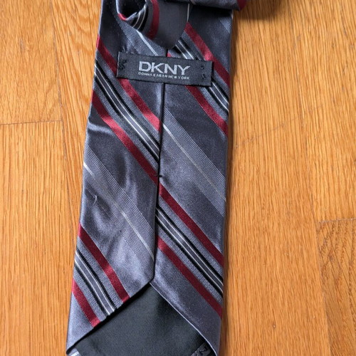 DKNY tie used in good condition