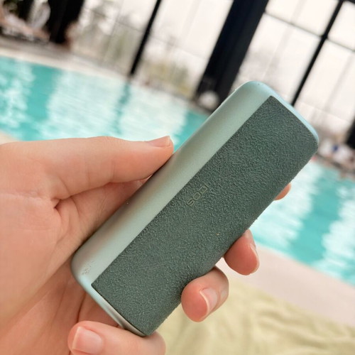 IQOS Iluma I Prime Breeze Blue used with leather and microfiber covers, scratches