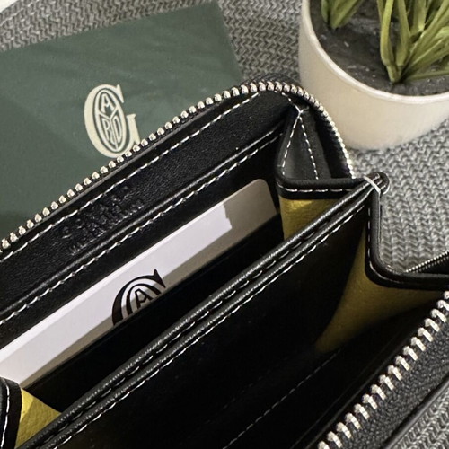 Goyard Wallet new, colorful