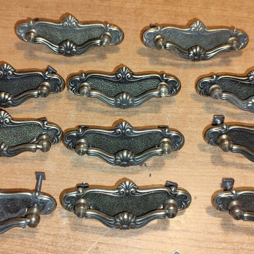 Vintage brass furniture handles, like new, set of 11