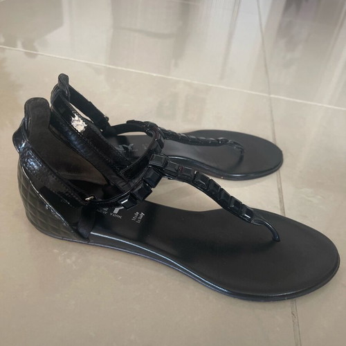 DKNY sandals used, size 37.5, black