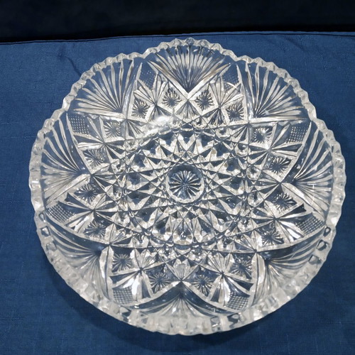 Crystal antique platter like new with geometric engraving