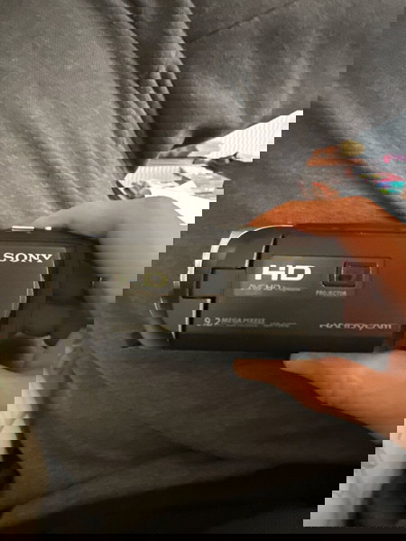 Sony Handycam PJ410 με ενσωματωμένη συσκευή προβολής