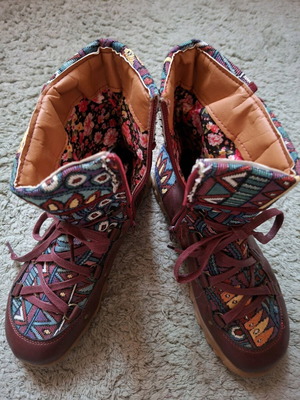 Boho ankle boots like new, size 38