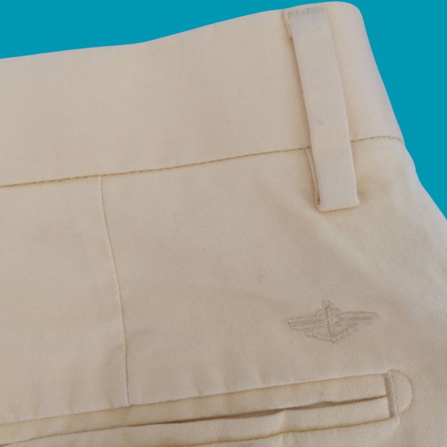 Dockers Extra Slim Fit Chino Pants like new, yellow beige, size 32x34