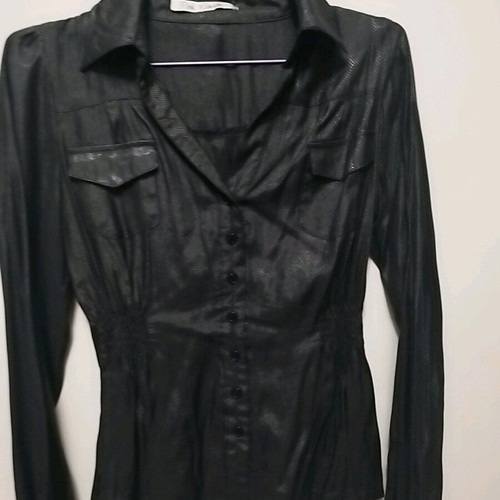 Black wrap shirt like new, size Medium