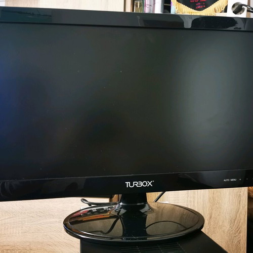 Complete PC set Windows 10 used with 4GB RAM and Turbo X 19.5" monitor