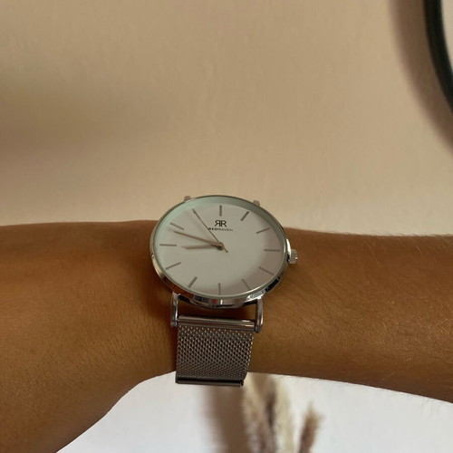 Red Raven wristwatch new, silver, women's