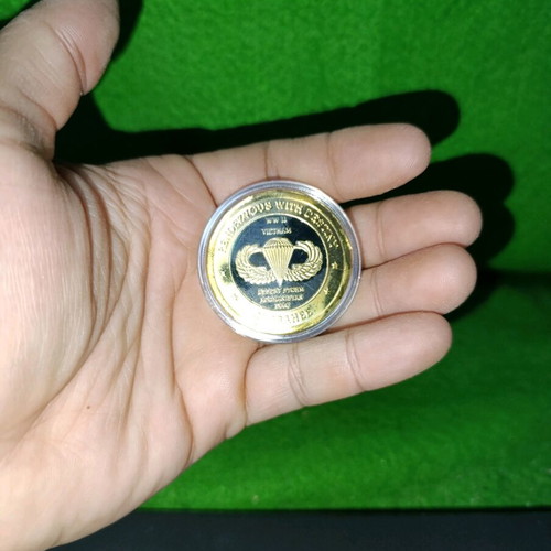 101st Airborne Division Screaming Eagles commemorative coin like new