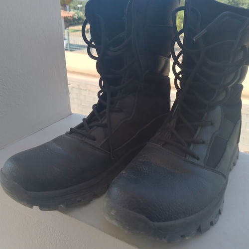 Military boots size 42 used twice
