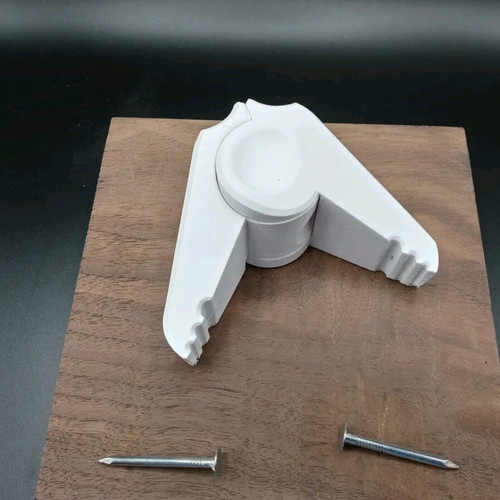Nail holder new for finger injury prevention