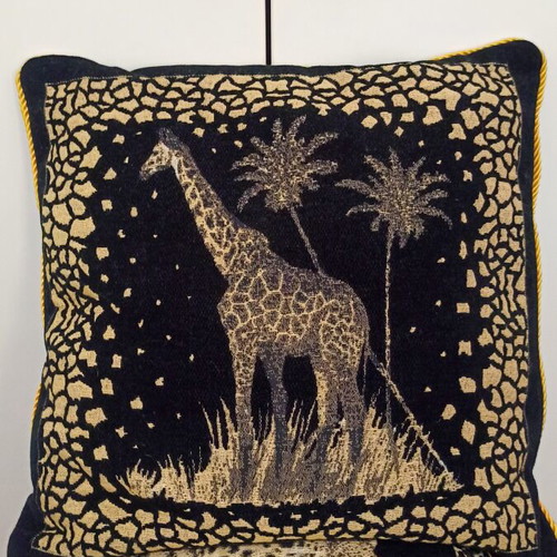 Decorative pillow set of 4 with animal print jacquard fabric, like new