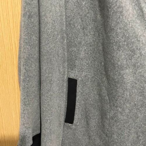 DKNY set gray like new, fleece fabric, comfortable and warm