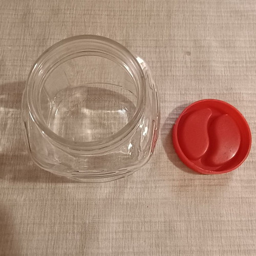 Glass food storage jar with screw cap, new