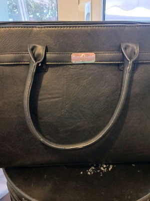Дамска shopper-tote чанта за ръка черна нова с бели златни детайли