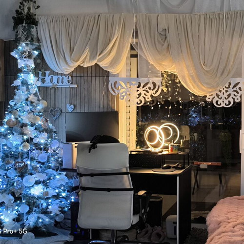 Christmas tree 180 cm pine, like new, with decorations and LED lights