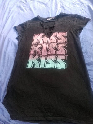 Kiss t-shirt, size large