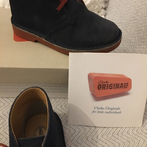 Μποτάκι Clarks για αγόρι μεταχειρισμένο, μέγεθος 28, μπλε