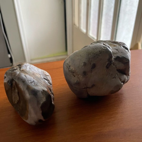 Set of 2 natural flint stones new