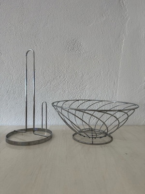Fruit Bowl and Kitchen Roll Holder Jumbo like new, metal set