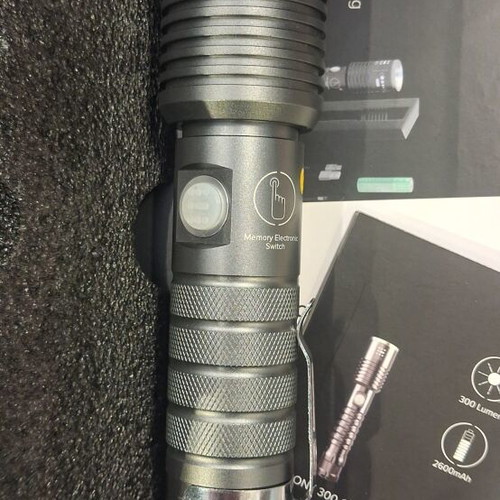 SAS Mont 500 G4 Rechargeable LED Aluminum Flashlight 400 Lumen