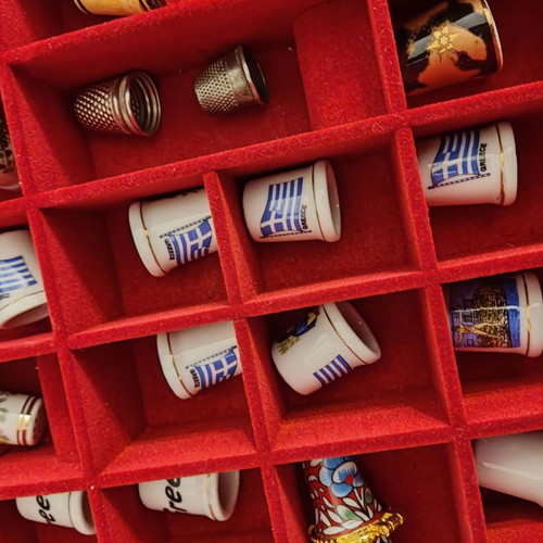 De Agostini thimble collection used with wooden display case