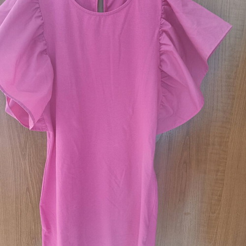 Only dress fuchsia, wide sleeves, short, like new, size L