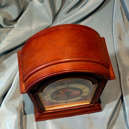 Wooden vintage desk clock with floral dial like new