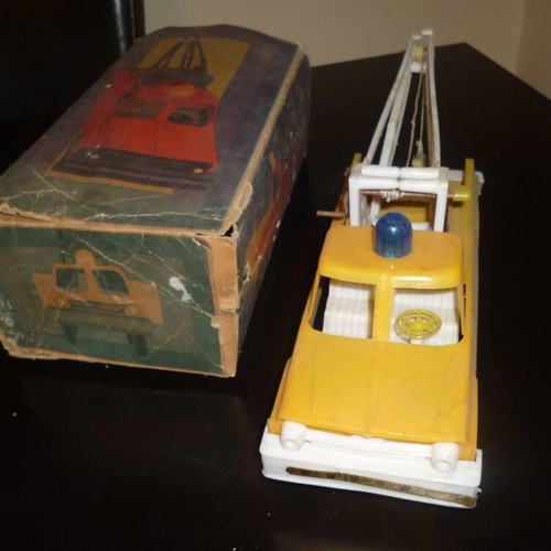 Plastic Crane Moumplast 60s new with box