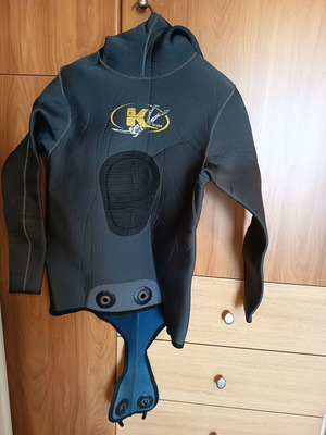 Kartelias 3mm Diving Suit Top like new
