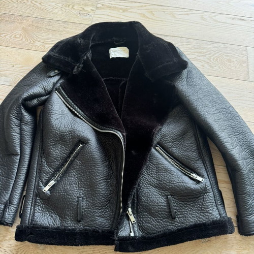 Zara leather jacket like new with fur lining, no belt, size M