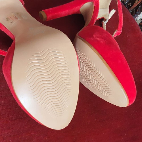 Velvet red pumps new, size 37, genuine leather interior