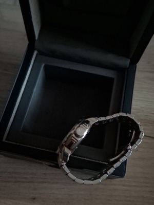 Venus Swiss Made ανδρικό ρολόι σαν καινούργιο με μεταλλικό μπρασελέ και χρονογράφο