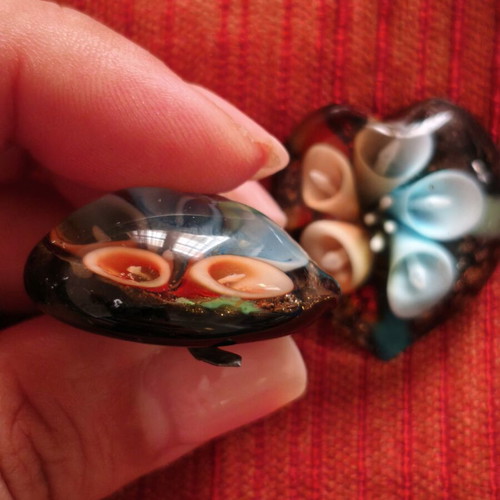 Vintage Murano glass heart buttons like new