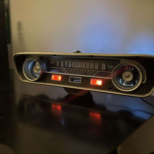 Instrument Cluster Ford Mustang 1965 like new, decorative