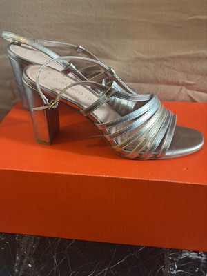 Marco Tozzi sandals size 39 like new, gold and silver