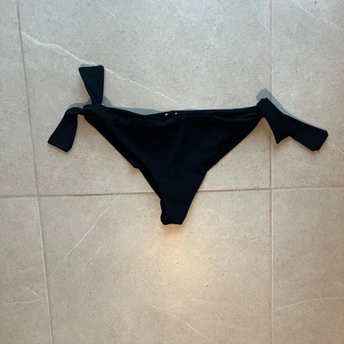 Bikini Bottom Brazilian Oysho black size S like new