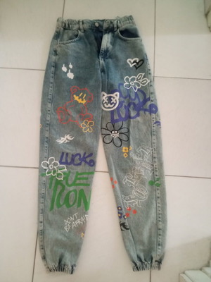 Bershka girls' joker jeans size XXS, like new with designs