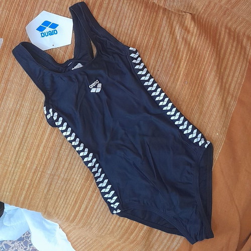 NEW Girls' sports swimsuit Arena 26-->6