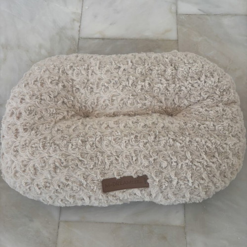 Dog pillow for up to 4kg dogs like new
