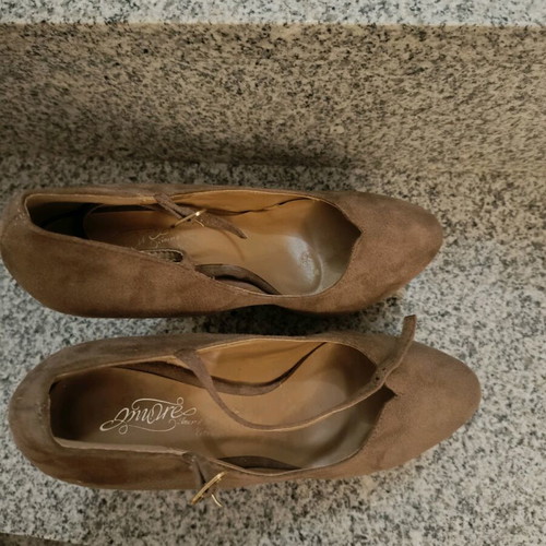 Suede platform shoes with rhinestones and strap, new, beige