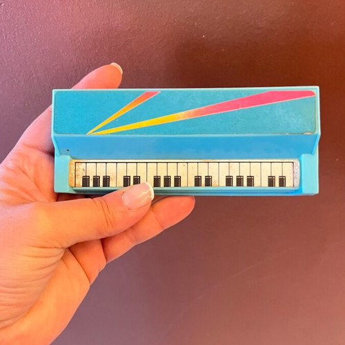 Bibi-bo harmonium and rockers used