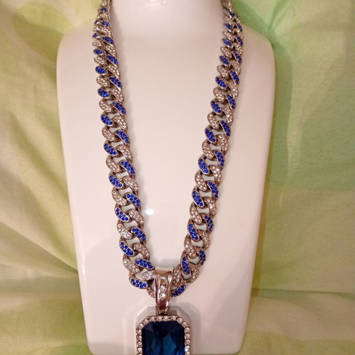 Hip-hop necklace with large blue crystal